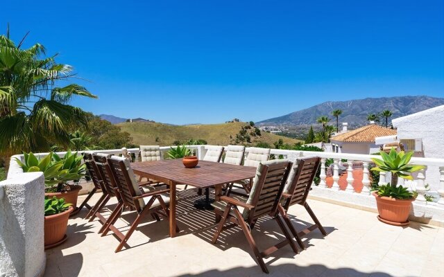 Private Villa in Cerros del Aguila Ref 86