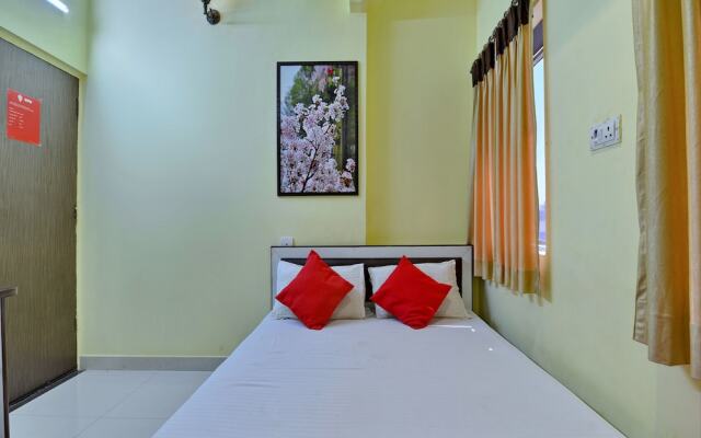 OYO 16992 Primrose Residency