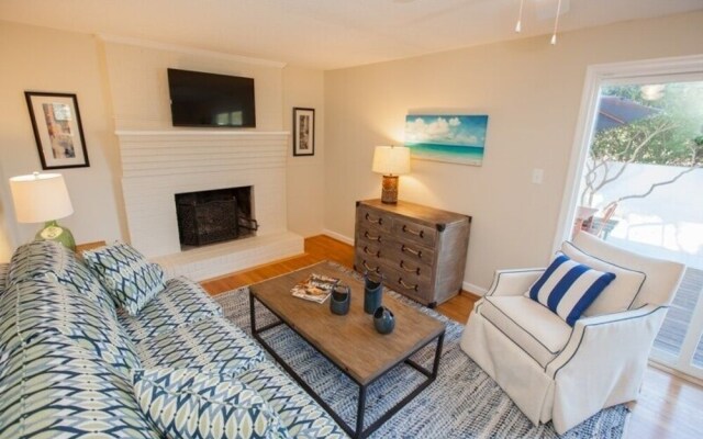 81st Summer A 2 Bedroom Duplex