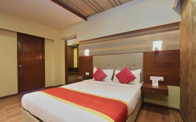 The Berrys Hotel by OYO