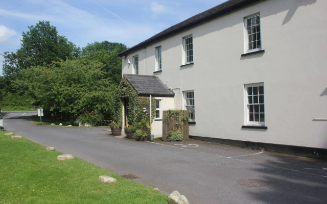 Nant Ddu Lodge Hotel