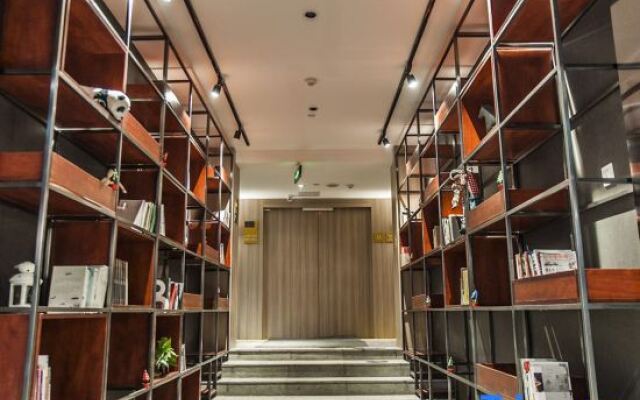 AHS-Park Hotel(Xi'an Xiaozhai Metro Station)