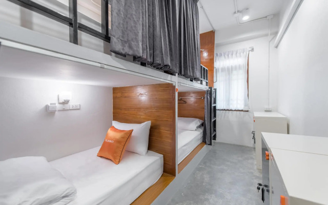 Tiny Taladnoi Hostel