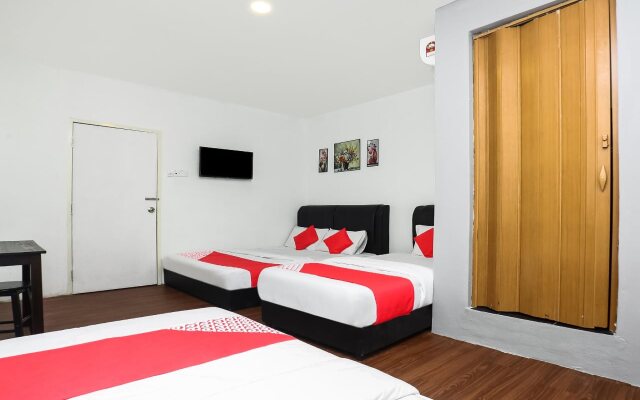 OYO 717 MR J Hotel Wakaf Che Yeh 2