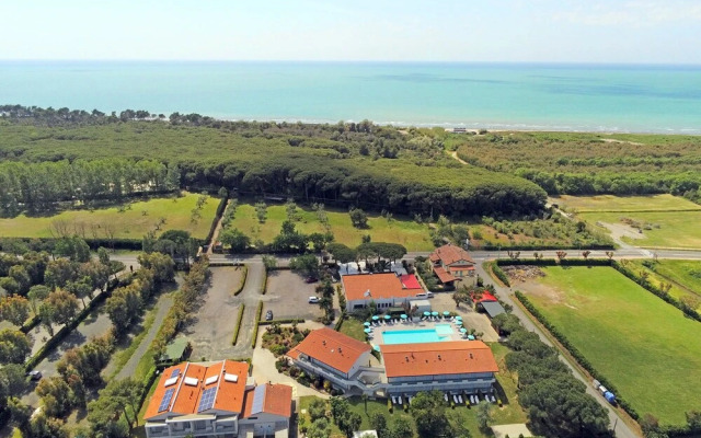 Residence con piscina a 450 mt dal mare