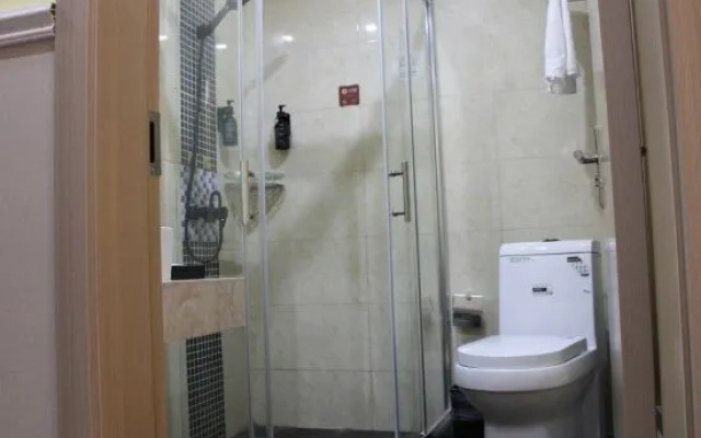 Kaiman Hotel (Yichun No.1 High School Yuanzhou Ancient City)