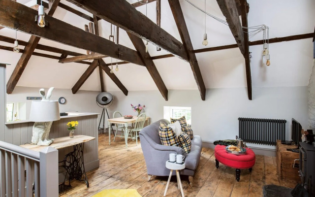 The Hideaway & Spa Terrace at Tregoose Old Mill