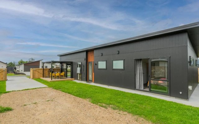 Sun and Sea Sanctuary - Whitianga Holiday Home