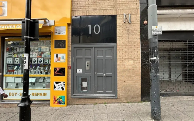 Sleeps 2 Studio -central Croydon London -wifi & Tv