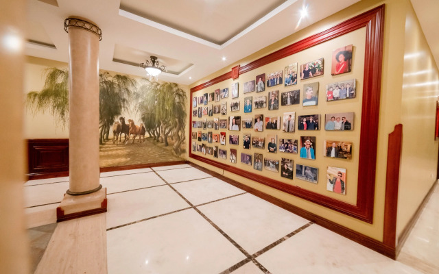 Grand Victoria Boutique Hotel