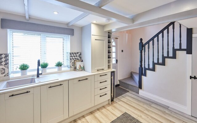 Host Stay 19 West End
