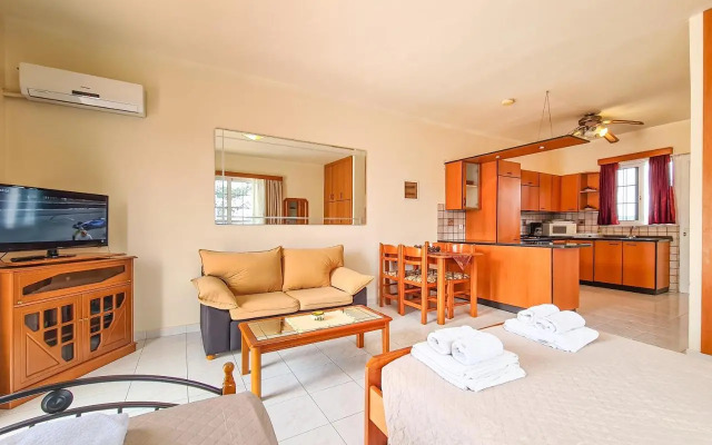 Colonial Studio/Apartment