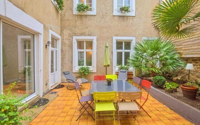 -- La main à la pâte --