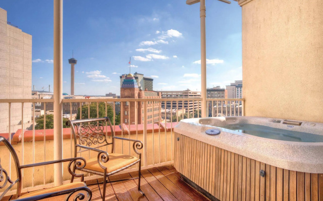 Club Wyndham Riverside Suites