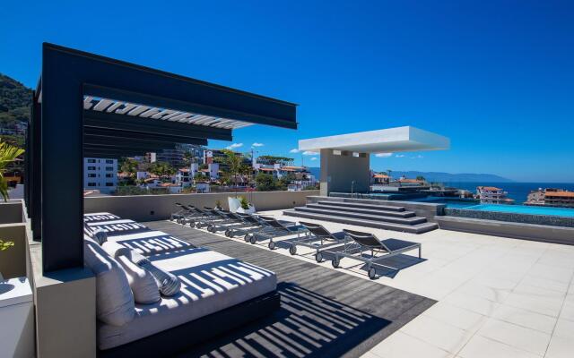 Loft 268-408 Spacious 2 Bedroom 2 Bathroom Zona Romantica