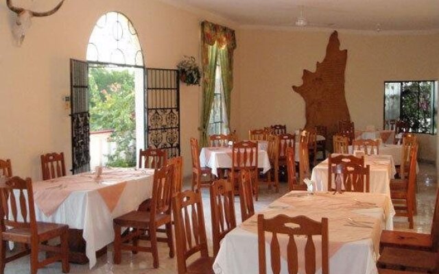 Autel Jardines