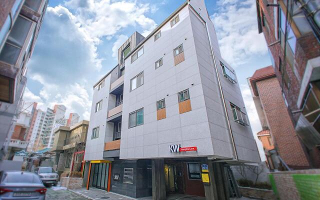 KW Hongdae Line Hostel