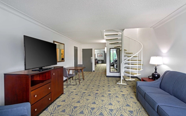 DoubleTree by Hilton Washington Meadow Lands Casino Area
