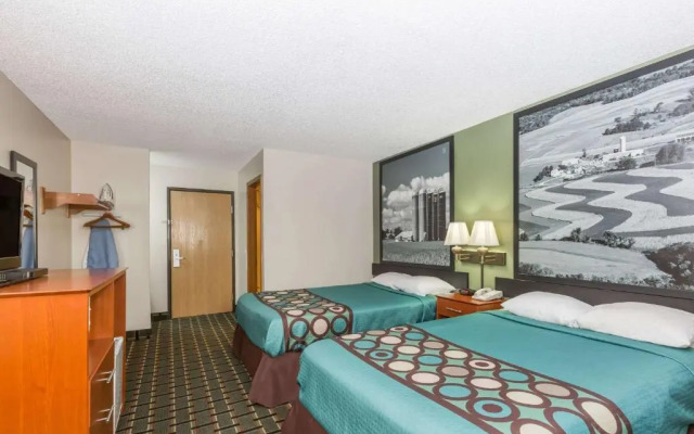Super 8 Osceola IA
