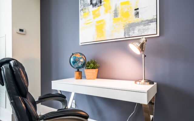 QuickStay - Ultra Luxury on Front St. (Union Station)