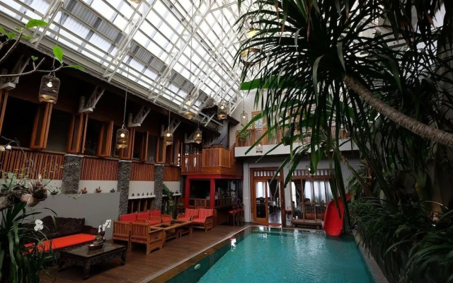 Rumah Stroberi Organic Farm and Lodge