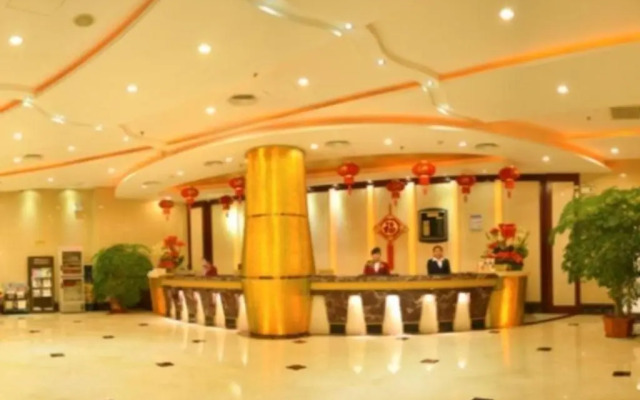 Yijian Holiday Hotel