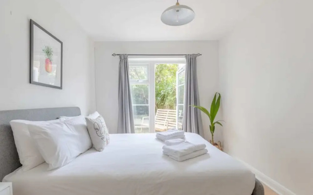 Serene & Stylish 1BD Flat - Tooting Bec!