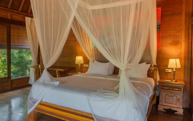 Sari Bamboo Villas