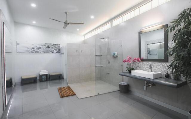 Tamarindo Bay Hotel & Apartments- Self Check In, Adults Only