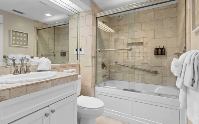 Shipwatch Surf & Yacht Club D502