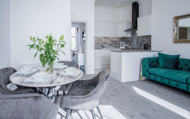 St Catherine's View - 2 Bedroom - Panorama - Tenby