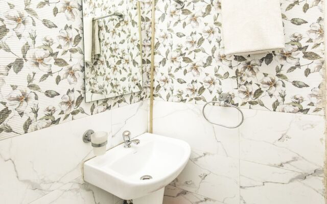 FabHotel Ghosh Villa Guest House