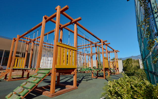 Aquamarine Family Club Hotel