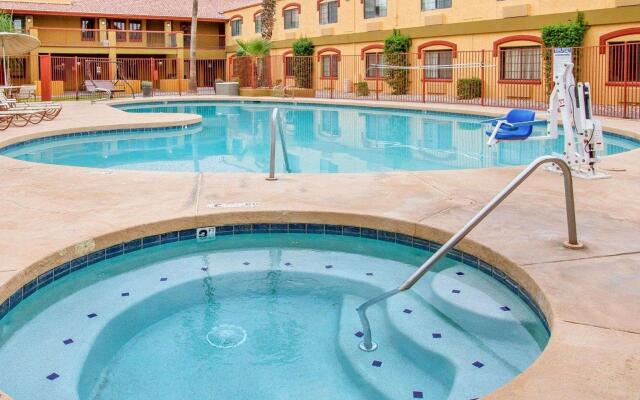 Quality Inn & Suites Goodyear - Phoenix West