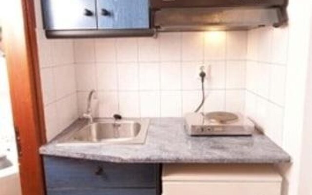 Elpis Hotel