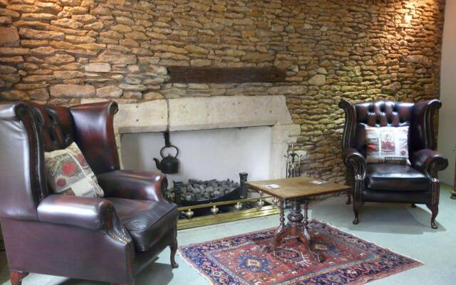 Old Swan Inn Lechlade