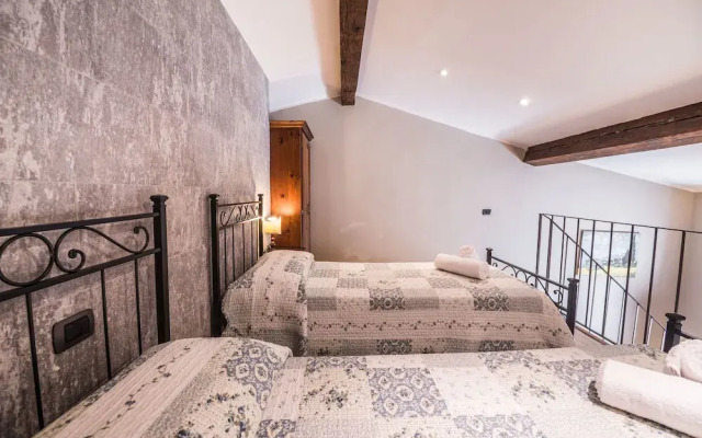 A Few Steps to The Duomo Elegant 2BD Apt