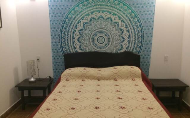 Easy Inn