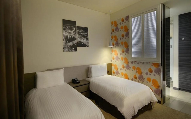 Golden Tulip Glory Fine Hotel