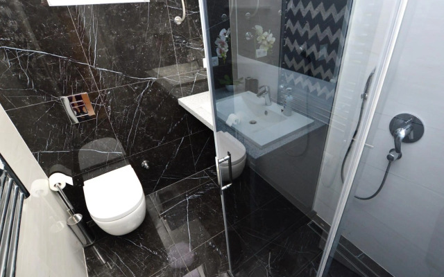 TOP-APARTMENT MONTENEGRO, with private Pool!