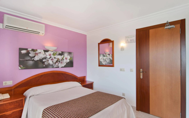 Hotel Na Taconera