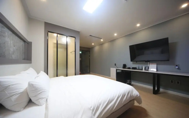 Busan Gangseo Gulangdong Besti Hotel
