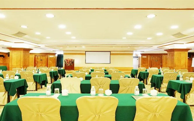 South China Harbour View Hotel