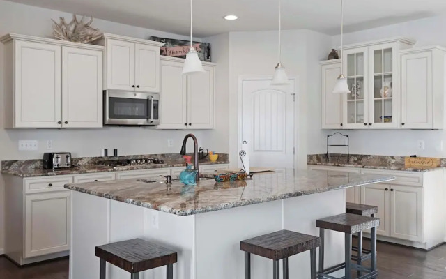 Ocean View Beach Club - Bennetts