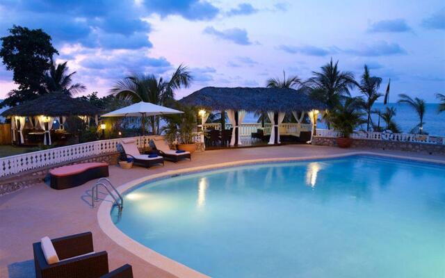 Golden Cove Resort