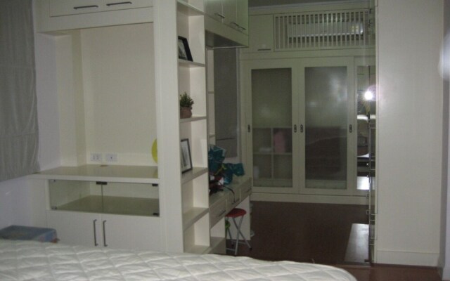 Private Home - Quite and saving in Bangkok Rama2