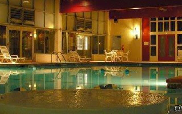 Hotel Carlisle-Embers Convention