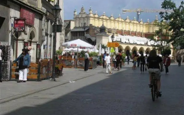Main Market Square Apartments