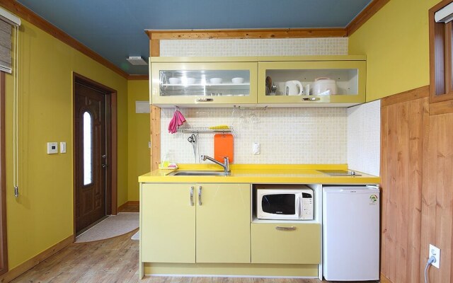 Gangneung Way to Gyeongpodae Pension