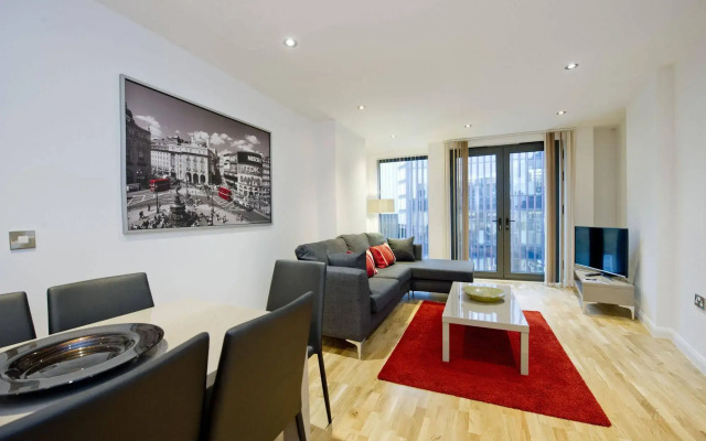 London Bridge – Tooley St by Viridian Apartments